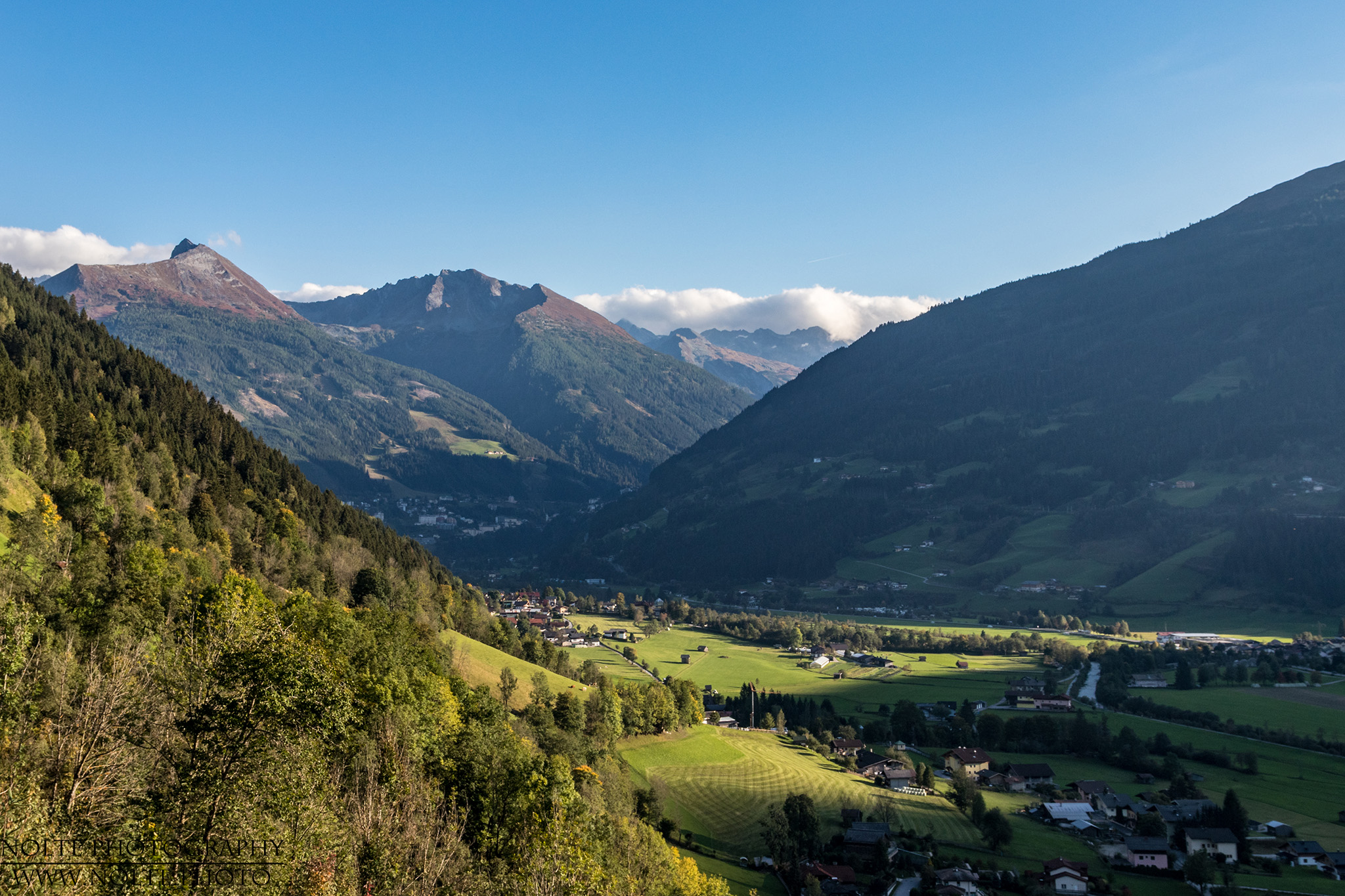 Gasteiner Tal mit den Bergen dahinter